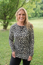 Load image into Gallery viewer, Leopard and Lace Top