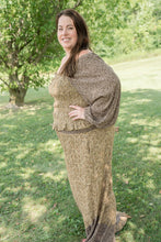 Load image into Gallery viewer, Where We Wander Top and Pants Set