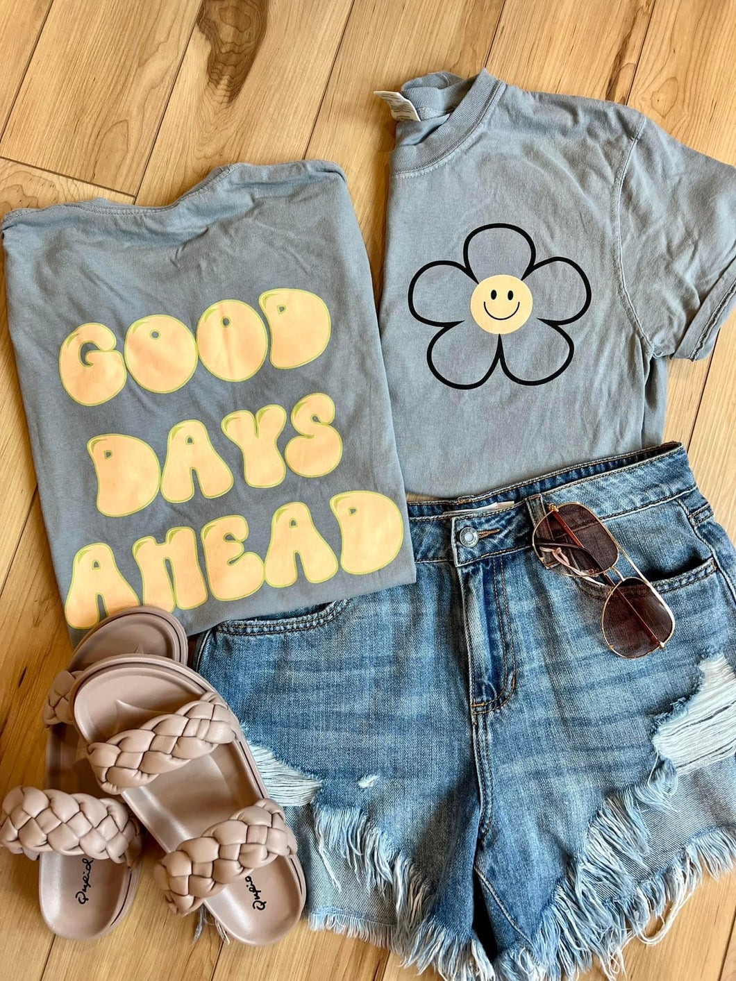 COMFORT COLORS Good Days Ahead - Front and Back